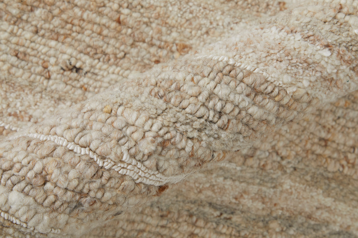 Navaro 8916F Beige/Ivory Rug by Feizy