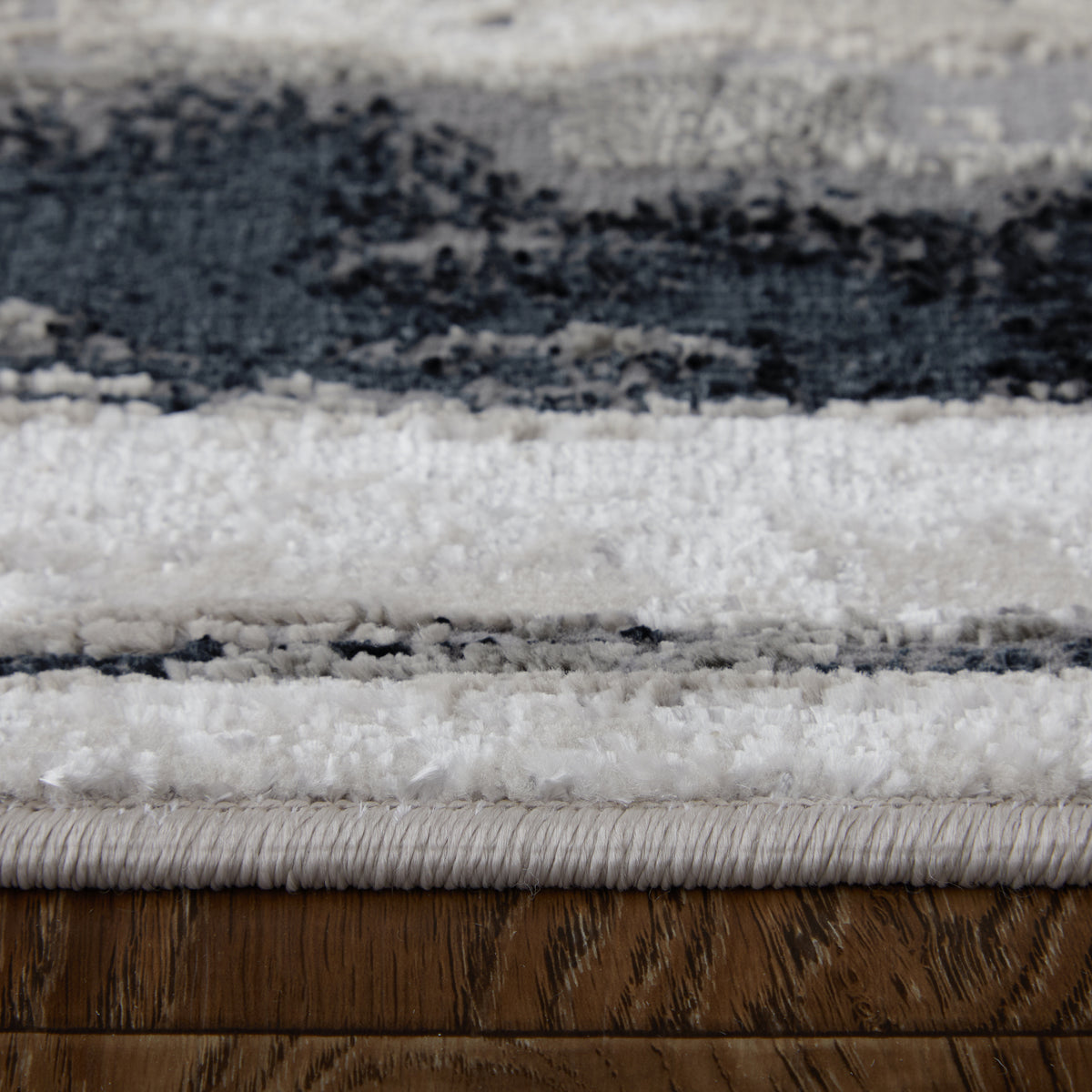 Micah 3049F Silver Rug by Feizy