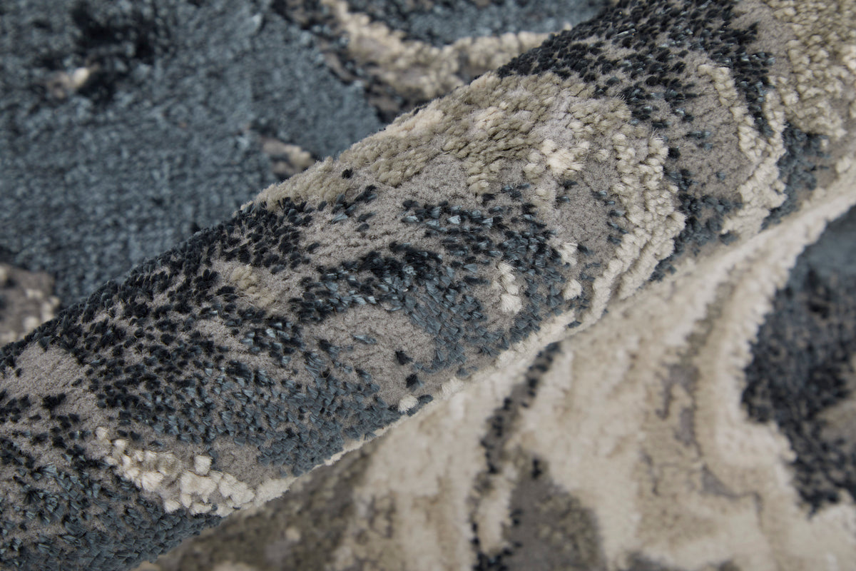 Micah 39LPF Black/Ivory Rug by Feizy