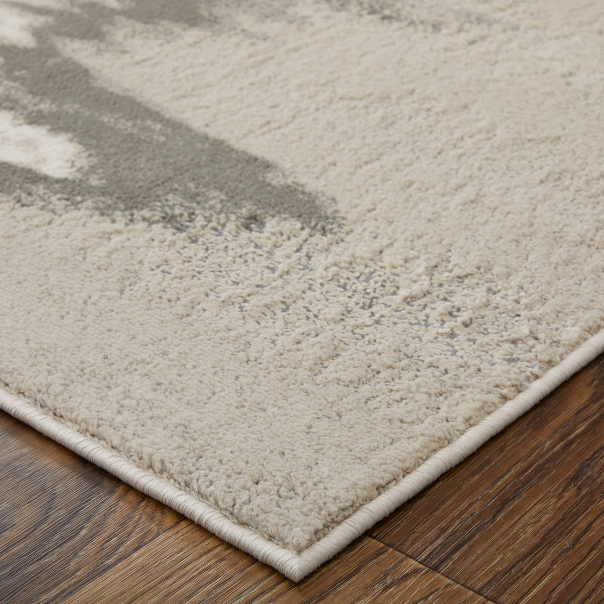 Micah 39LQF Ivory/Silver Rug by Feizy