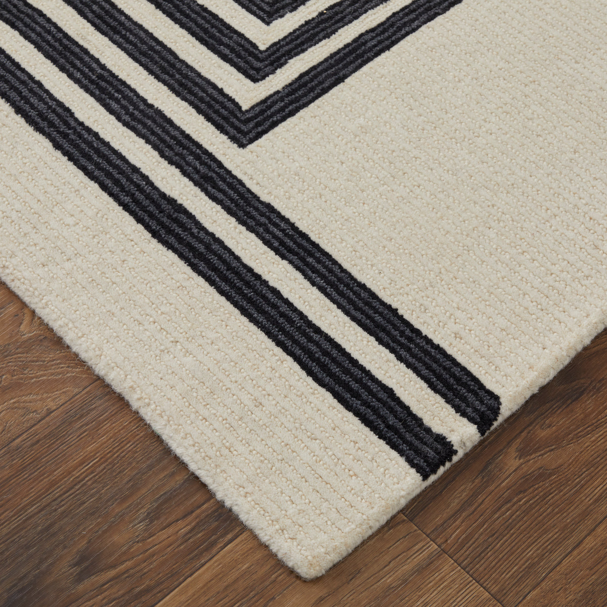 Maguire 8900F Ivory/Black Rug by Feizy