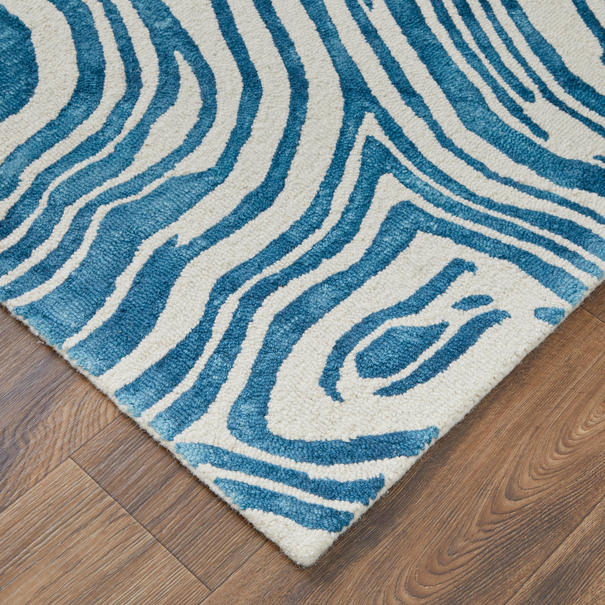 Lorrain 8920F Blue/Ivory Rug by Feizy