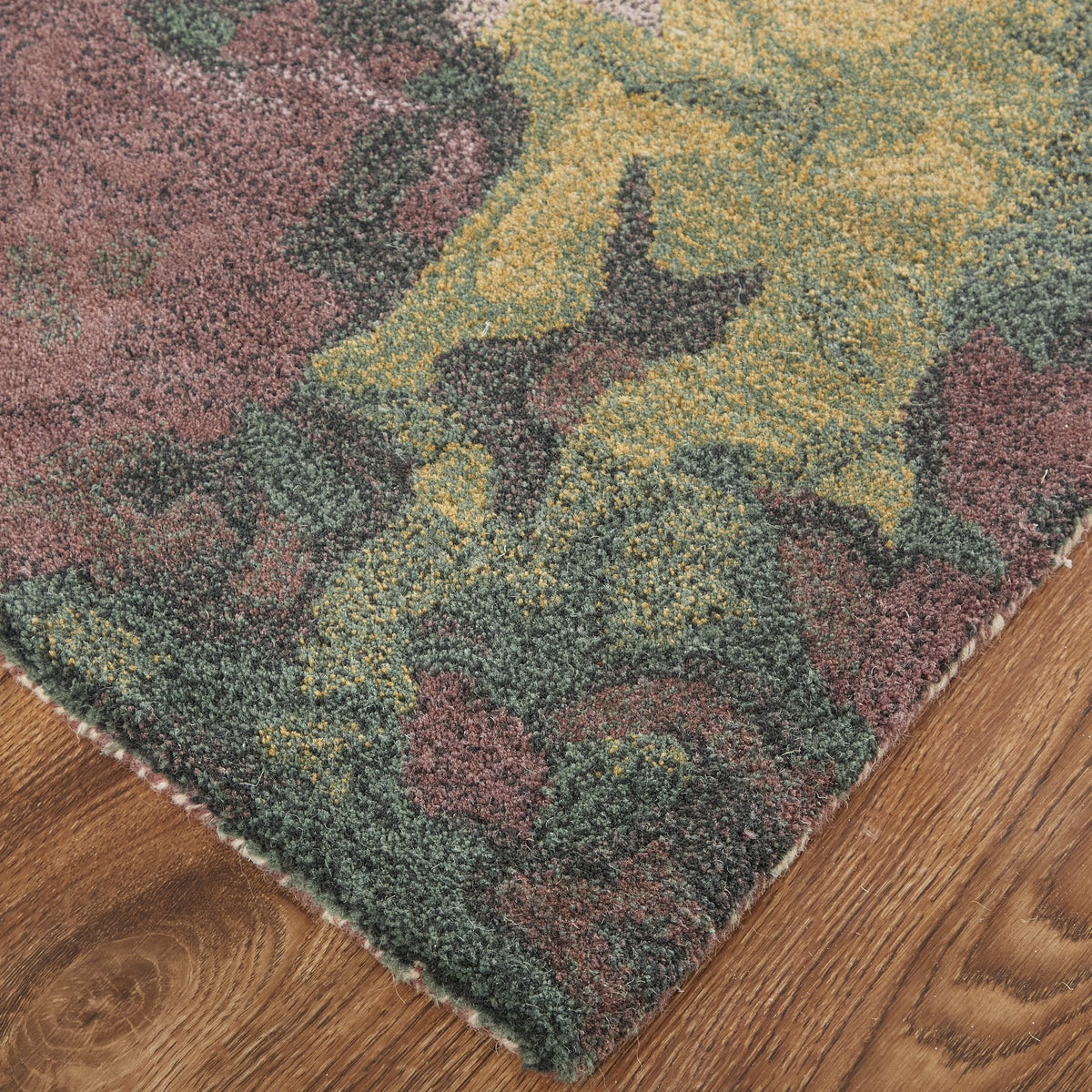 Amira 8633F Purple/Green Rug by Feizy