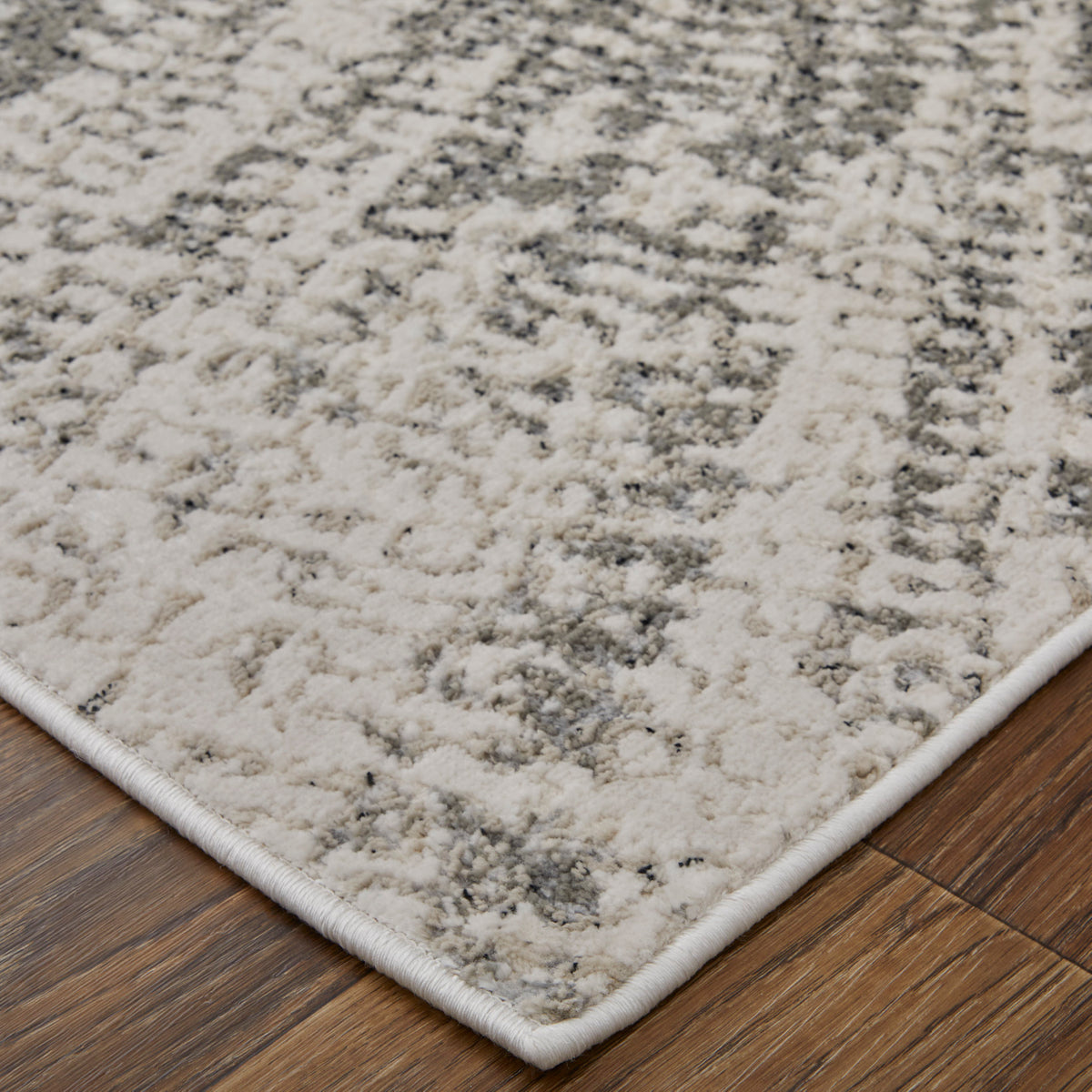 Micah 39LTF Ivory/Silver Rug by Feizy