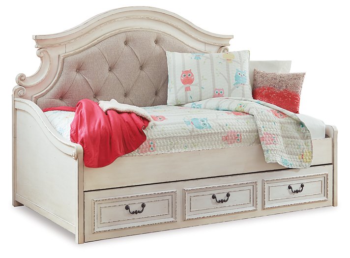 Realyn Daybed with 1 Large Storage Drawer image
